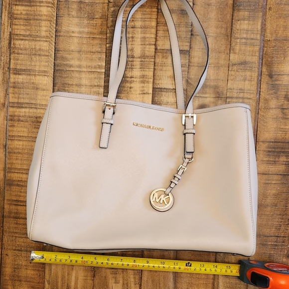 Michael Kors Tote Bag - Neutral Tan Color - Picture 15 of 15